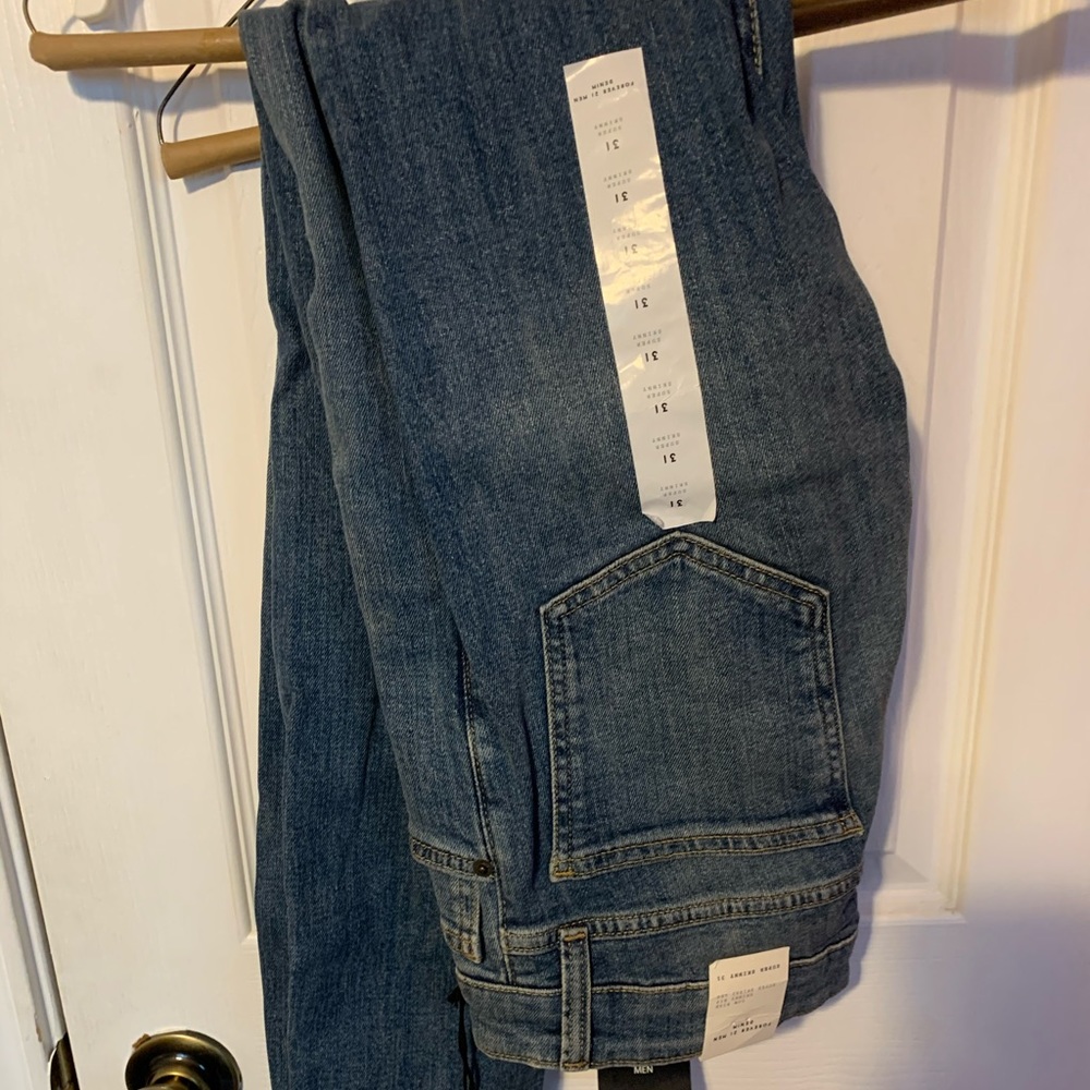 Men’s jeans super skinny.